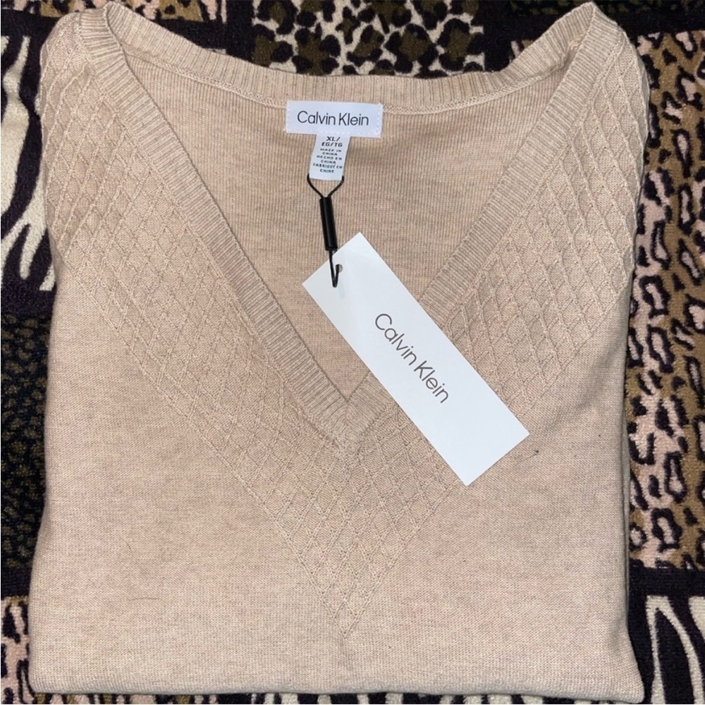 ❤️Calvin Klein - Camel Short Sleeve V-neck Sweater - XL